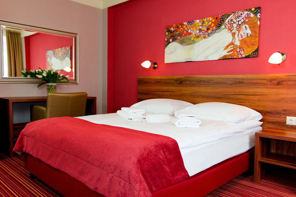 Voco Katowice By Ihg Exterior foto