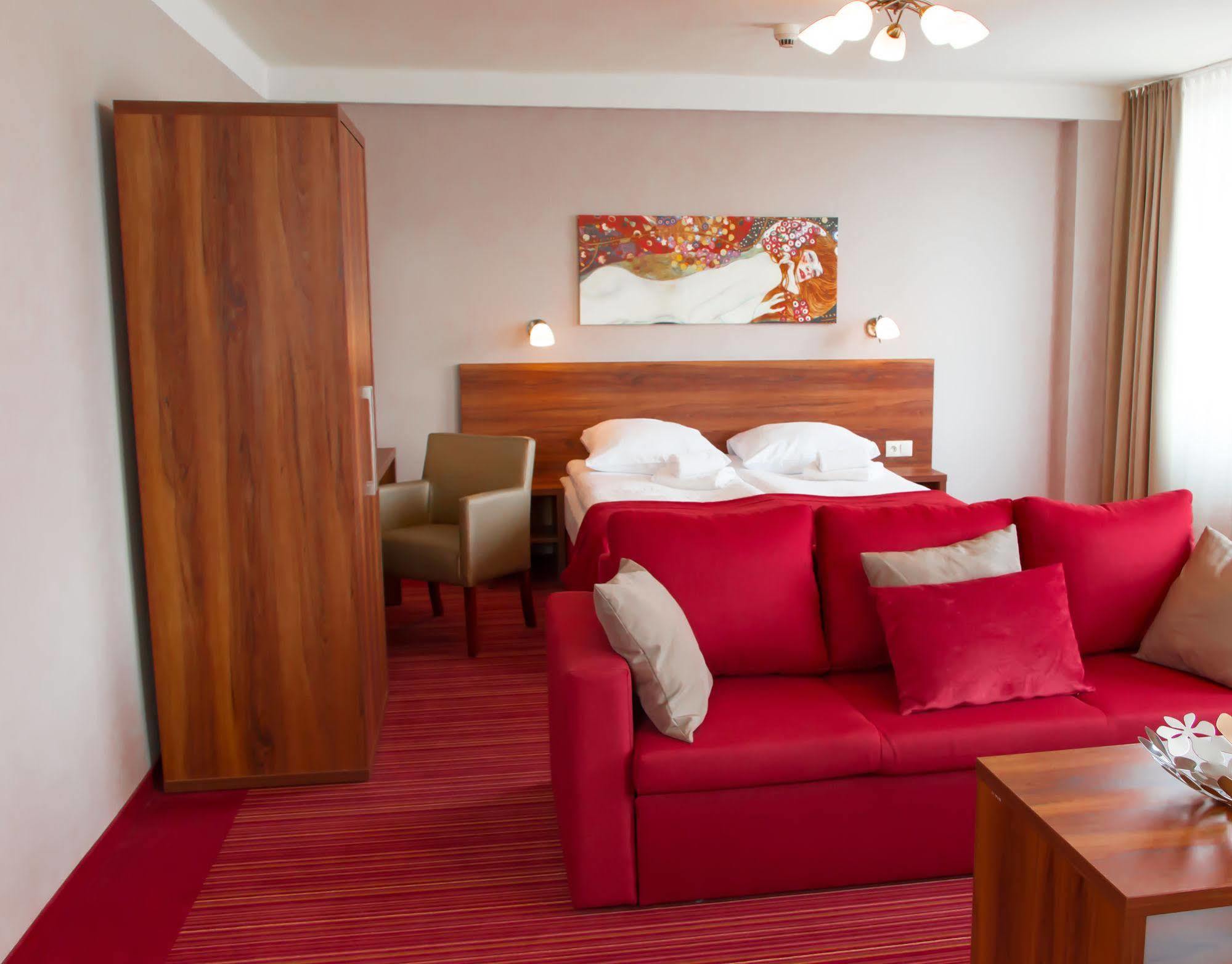 Voco Katowice By Ihg Exterior foto